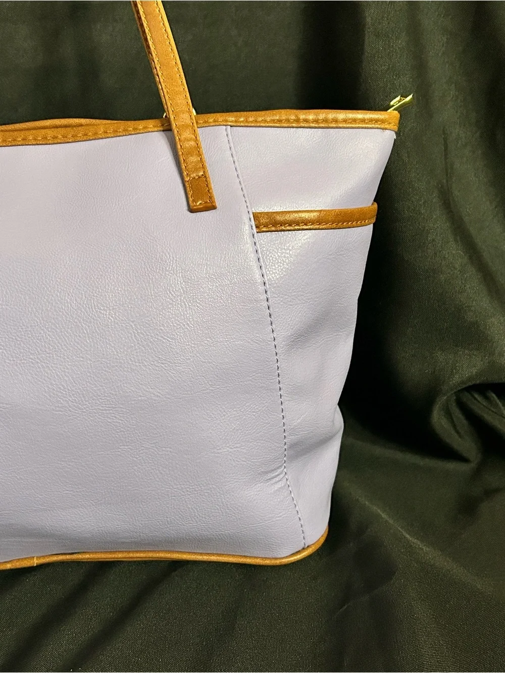 Women’s White & Lavender Tote Bag with Brown Trim & Gold Accent NWT
